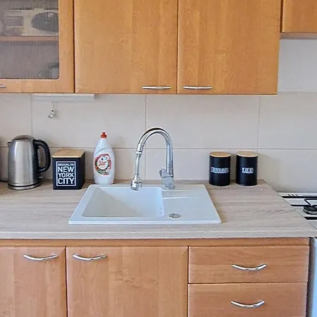 Lovely Furnished 1 Bedroom Flat With Balcony In Ostrava